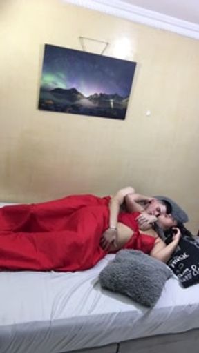 I fuck my girlfriend's pussy and fill it with milk