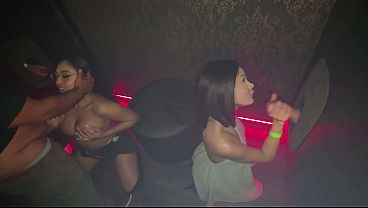 A meninas fizeram a maior farra no Glory Hole da OppiumClub