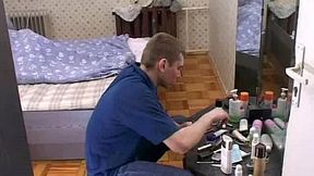 Mature granny provides satisfying blowjob to young lad