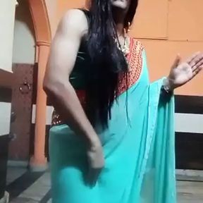 Indian crossdresser shreya bhabhi on Bollywood song