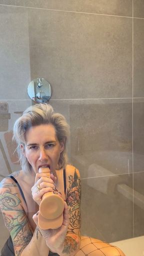 My Naughty Little Moment, Watch Me Come Squirting