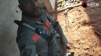 masturbando escondido na obra