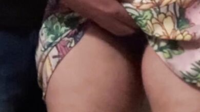 STRANGER CHALLENGE - I Ask a Stranger to Finger my Pussy in the Subway