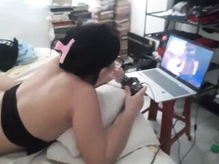 Juego videojuegos xbox game pass mostrando el culo y sexo orsl garganta profunda real amateur homemade latin chick colombiana