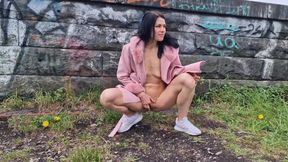 Naked Outdoors, Pissing and Gaping