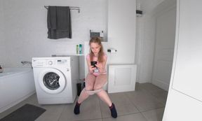 Kendra Morning Pee And Shower