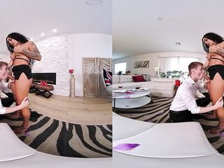 Celebrating Valentines with Large Schlong Ts Latin chick Eva Maxim