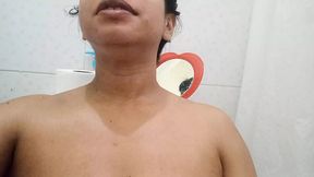 DON'T MISS THIS SQUIRTING!! THE STEPDAUGHTER LEAKS THE MILK ACCUMULATED IN HER PUSSY