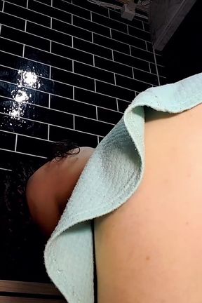 I Love It When Mench Fucks a Sex Machine While My Husband Is at Work!