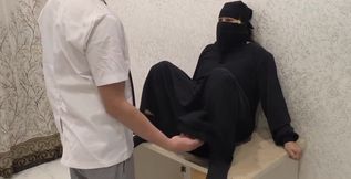 Muslim Women Come to Clinic for Check up Doctor Fuck Her Pussy