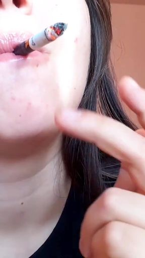 Bare lips smoking cigarette   Clip 2