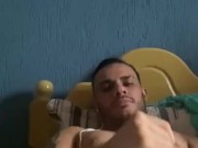 Punheta sozinho em casa