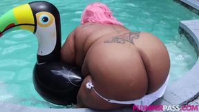 Big Whore By The Pool - BBW Cotton candi
