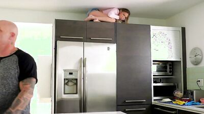 Inked muscly employee fucking boss's cute blonde and very perverse teen daughter