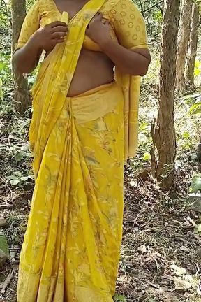 Sister in Law Put Banana Into Her Ass in the Forest, Telugu Anty Fucking