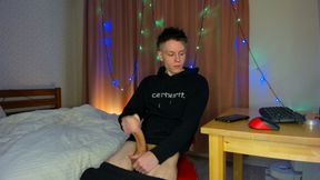 Young Stud's Ecstatic Cum-filled Finish