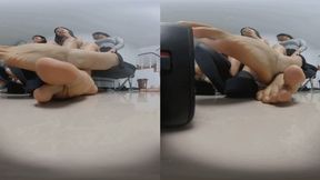 The dirty feet of 3DVR180 ERER LELE humiliate the dwarves and trample on the ashes