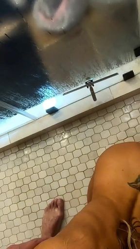 Sp Ying on My Friends Wife in the Shower Then I Fill Her with Cum