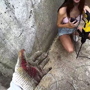 How to take a selfie at a construction site without catching the foreman&#039;s dick in your mouth🧏🏻&zwj;♀️