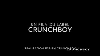 Amatérka Ashley Ryder bere drsný anální sex