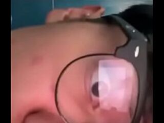 Soy un homosexual caliente en busca de amigos maduros jaja