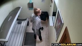 teen playing with pussy in Solarium Tube