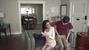 ”Moms Teach Sex: Bareback With My Stepmommy, Jamie Michelle”