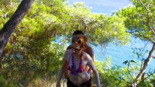 Futai anal hardcore pentru drăguța și roșcata adolescentă Aurora Viper