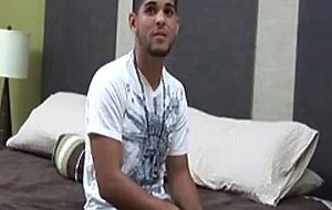 College boy darius suave jerks off for the camera