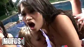 Mofos - fireworks fly as Teagan Summers and homies get naked and kinky on independence day