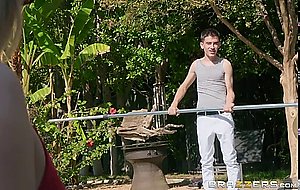 Stunning MILF Lisa Ann lays hand on pool-boy