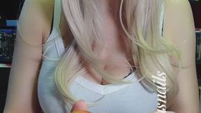 A Apple and long natural nails destroying and scratching
