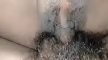 แหกหีสาวบ้านๆเย็ดแตดจนน้ำแตกเต็มหีเธอจนหีแฉะเสียวควยมากเมื่อเอาควยยัดรูหีของเธอ