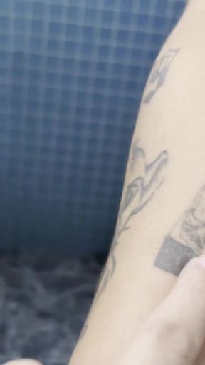 Bath with the Hottest Boyceta in Brazil Naked with Her Hot Breasts Out