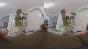 3DVR180 The Queen s Foot Inserted into the Slave s Mouth