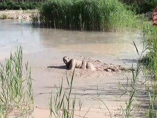 A fresh mud gap