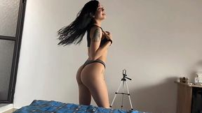 Arousing latina has lots of fun with a giant cock in a homemade POV