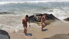 entre olhares, quimica e o clima pau ja durao na sunga, fodi o turista gostoso na praia.