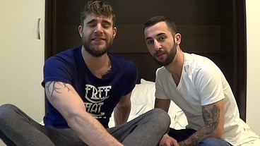2159 beau mec barbu hétéro baisé par un gay TTBMBeau mec barbu hétéro ...