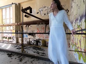 Bride Stripping