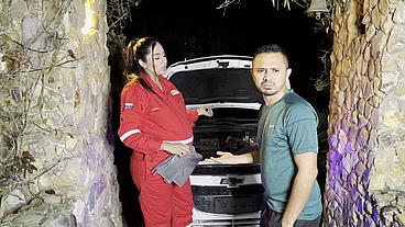 PREGNANT MECHANIC RECEIVES SAUSAGE IN EXCHANGE FOR HER PAYME