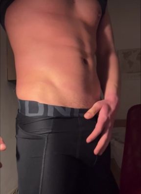 Young Muscle Twunk Teasing In Tight Leggings