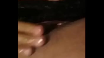 Safada se masturbando