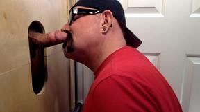 ”Young Married Guy At The Gloryhole”