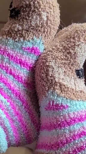 3 Minutes of Fuzzy Sloth Sock Love