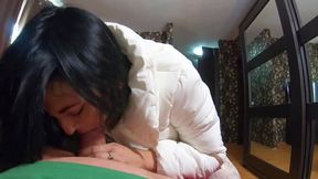 Hot hot mom shows off her round backside in yoga pants and gets double cumshots