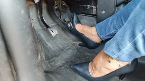 Angelin accelerating and pumping pedals with stiletto heel and also barefoot (1)