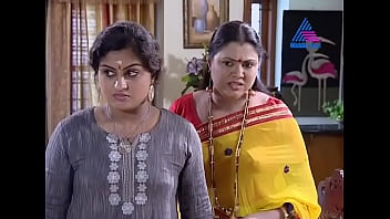 Chitra Shenoy mallu Cini Serial Aunty