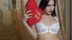 This horny Filipina whore can easily become your favorite webcam model