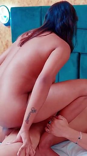 Big Boobs Newly Married Couple Enjoyed Their First Suhagrat Night